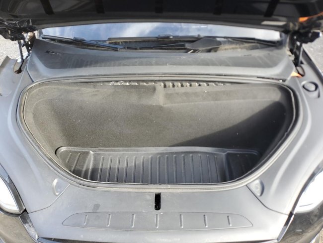 Salvage 2023 Tesla Model X Plaid in Черный