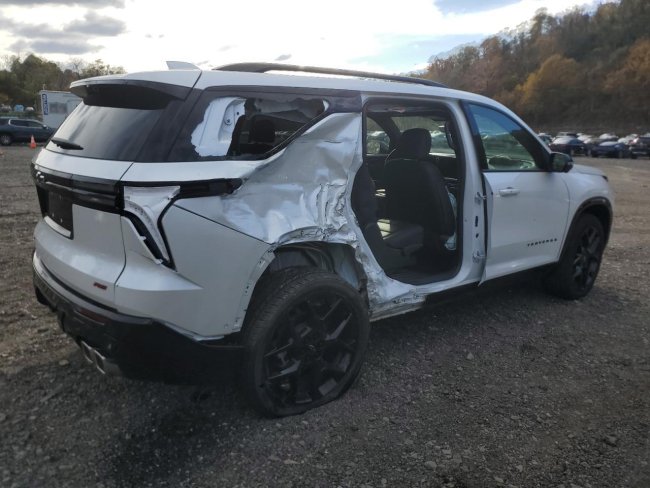 Salvage 2025 Chevrolet Traverse Rs in Белый