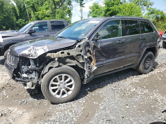 Salvage 2021 Jeep Grand Cherokee Laredo in Gray