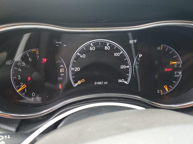 Salvage 2021 Jeep Grand Cherokee Laredo in Gray