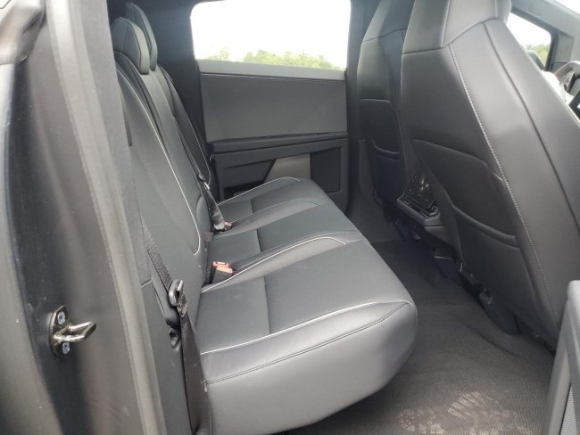 Salvage 2024 Tesla Cybertruck  in Gray