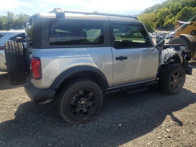 Salvage 2024 Ford Bronco Black Diamond in Gray
