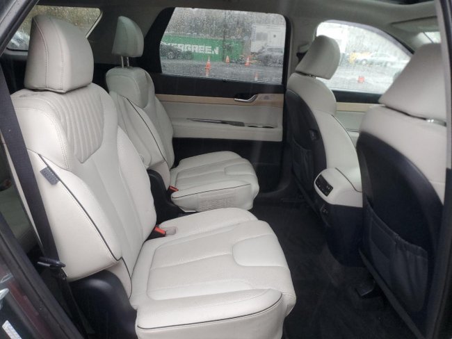 Salvage 2023 Hyundai Palisade Limited in Gray