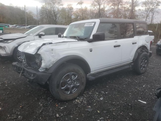 Salvage 2023 Ford Bronco  in White