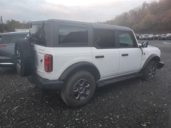 Salvage 2023 Ford Bronco  in White