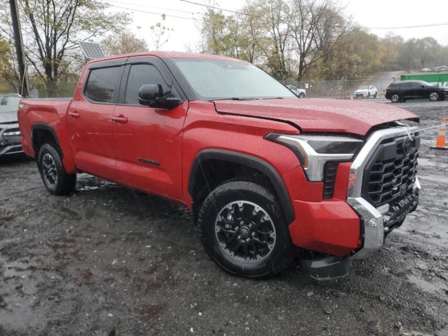 Salvage 2025 Toyota Tundra  in Red