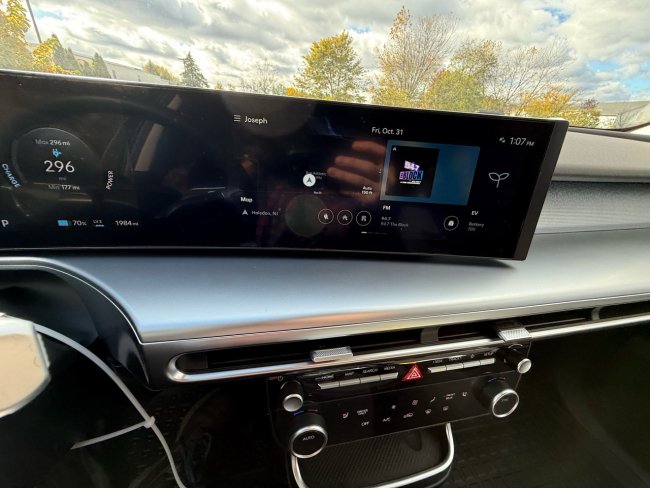 Salvage 2026 Hyundai Ioniq 9 Se Awd in Gray