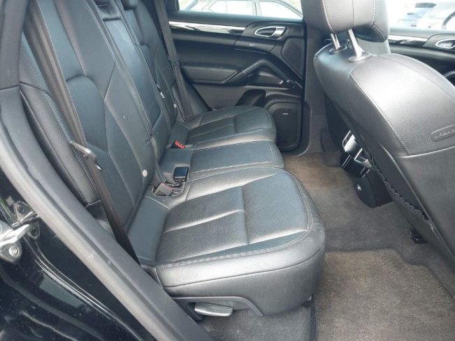 Salvage 2013 Porsche Cayenne Diesel in Black