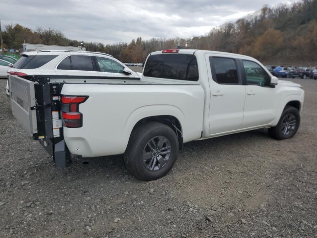 Salvage 2025 Nissan Frontier Sv  in White