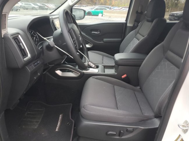 Salvage 2025 Nissan Frontier Sv  in White