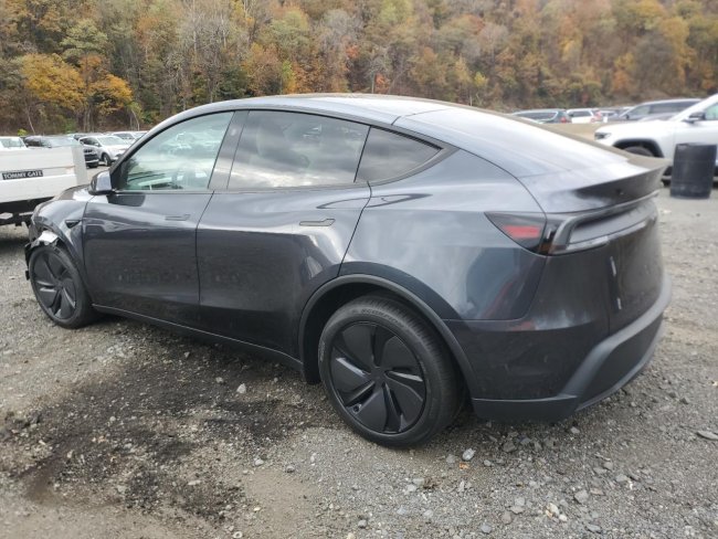 Salvage 2026 Tesla Model Y  in Gray