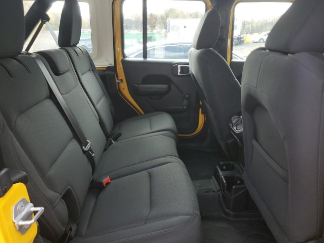 Salvage 2019 Jeep Wrangler Unlimited Sport in Yellow