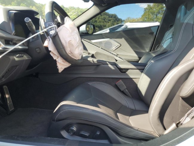 Salvage 2022 Chevrolet Corvette Stingray 2lt in Gray