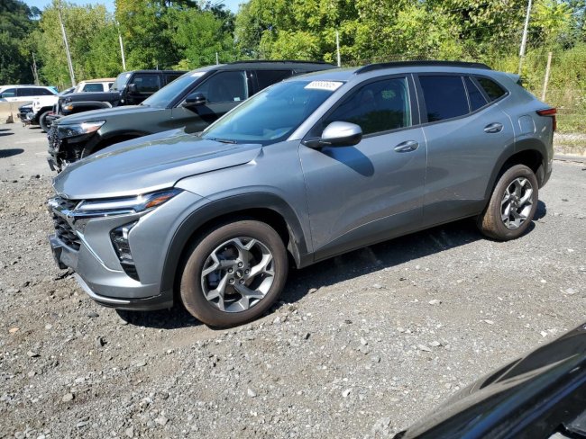 Salvage 2025 Chevrolet Trax  in Gray
