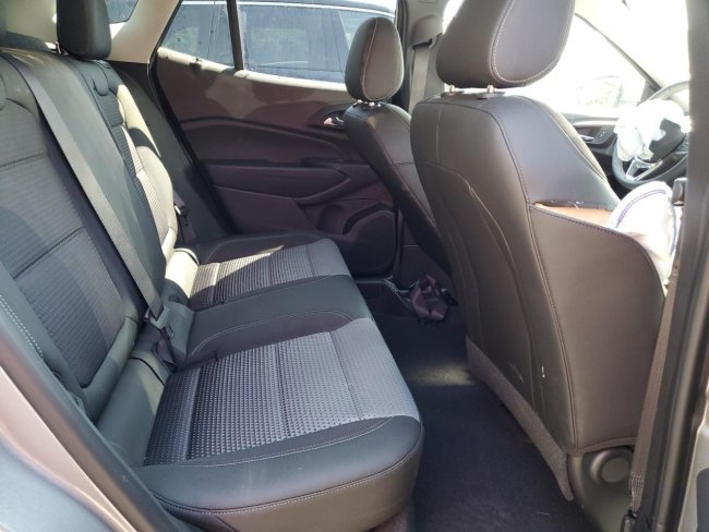 Salvage 2025 Chevrolet Trax  in Gray