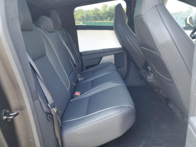 Salvage 2024 Tesla Cybertruck  in Gray