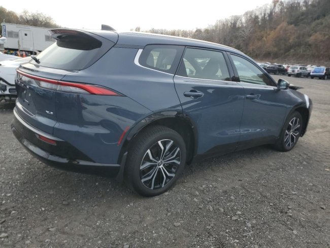 Salvage 2025 Toyota Crown Xle in Blue