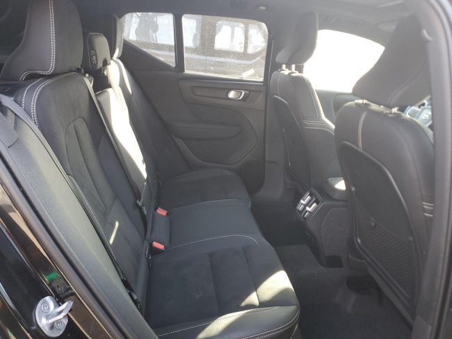 Salvage 2025 Volvo Xc40  in Black