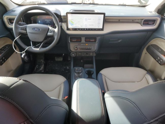 Salvage 2025 Ford Maverick Lariat in Green