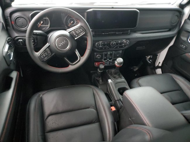 Salvage 2024 Jeep Gladiator Rubicon in White