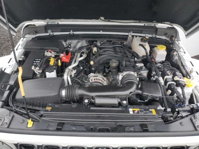 Salvage 2024 Jeep Gladiator Rubicon in White