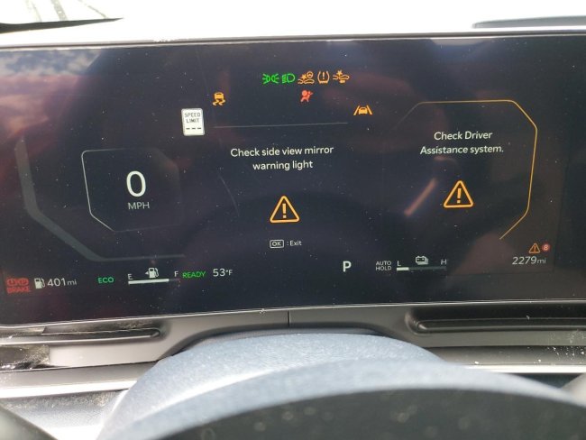 Salvage 2025 Kia Carnival Sx in Серый