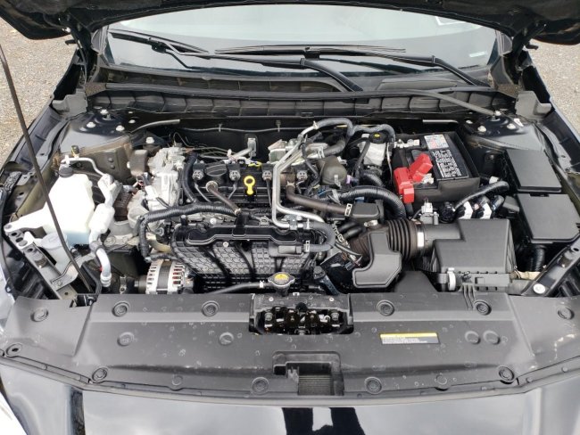 Salvage 2025 Nissan Altima Sr in Black