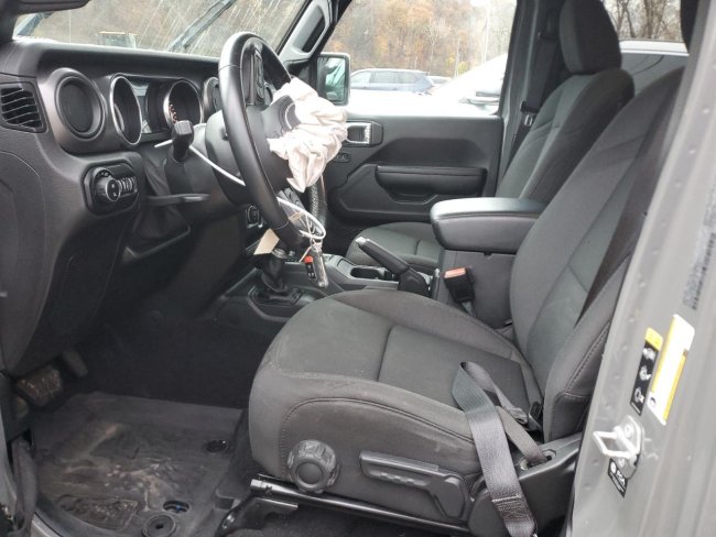 Salvage 2021 Jeep Gladiator Sport in Серый