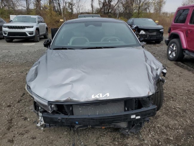 Salvage 2025 Kia K4 Gt-line Turbo in Серый