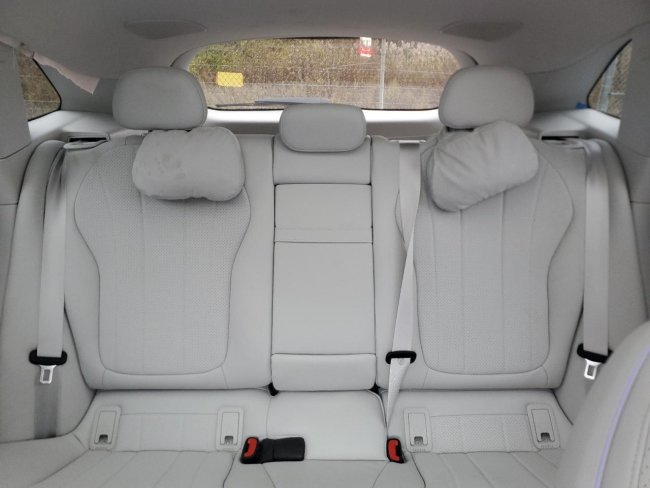 Salvage 2025 Mercedes-benz Eqe  in Blue