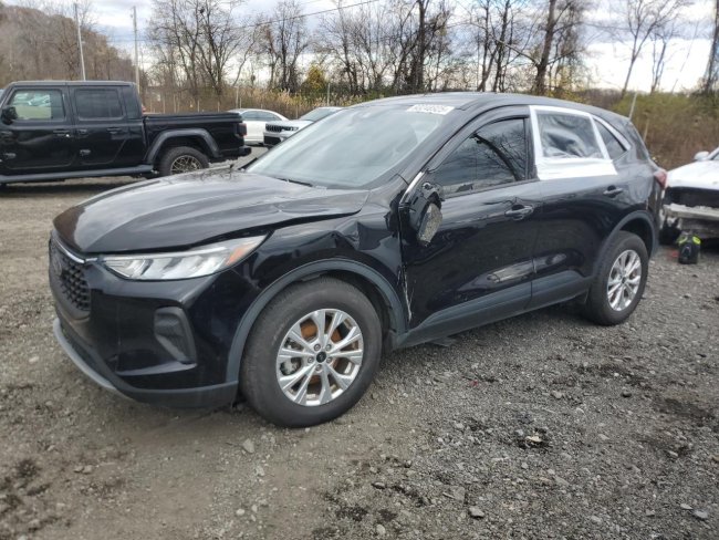 Salvage 2024 Ford Escape  in Black