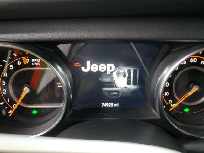 Salvage 2021 Jeep Gladiator Overland in Black