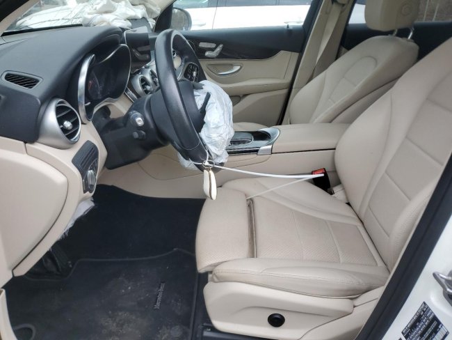 Salvage 2022 Mercedes-benz Glc 300  in White