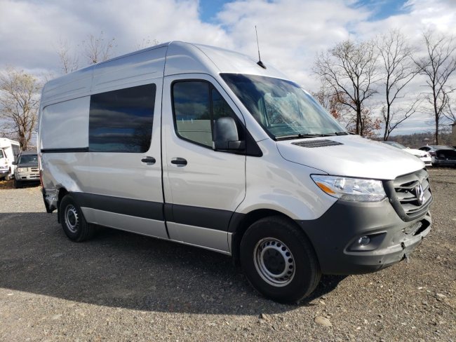 Salvage 2024 Mercedes-benz Sprinter  in Gray