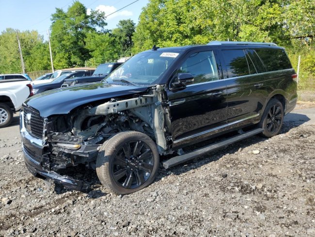 Salvage 2024 Lincoln Navigator L Reserve in Black