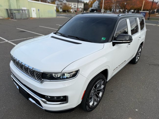 Salvage 2023 Jeep Grand Wagoneer Series Iii in White