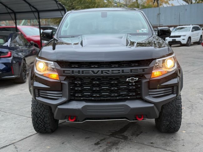 Salvage 2021 Chevrolet Colorado Zr2 in Black