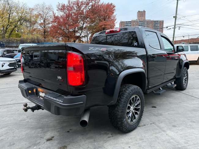 Salvage 2021 Chevrolet Colorado Zr2 in Black