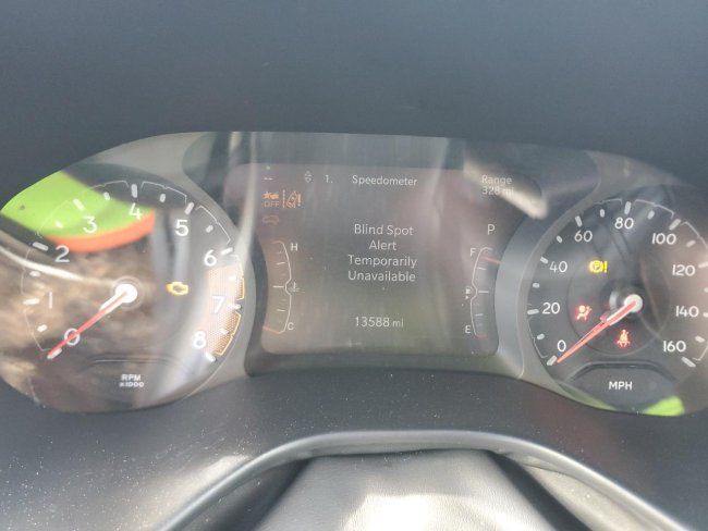 Salvage 2025 Jeep Compass Limited in White