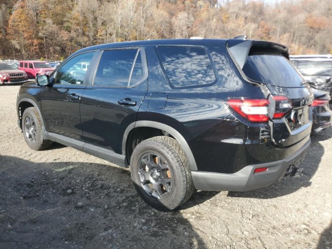 Salvage 2025 Honda Pilot Trailsport in Black