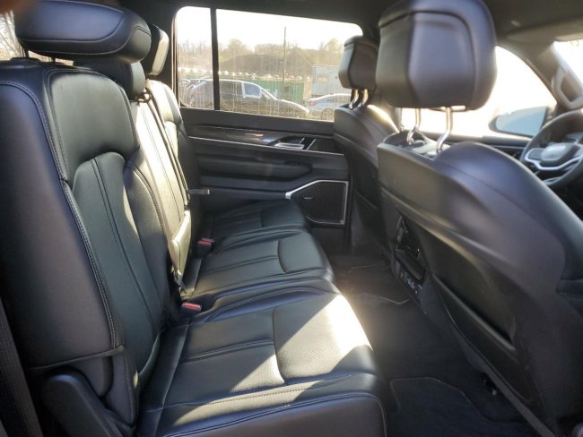 Salvage 2024 Jeep Wagoneer Series I in Black