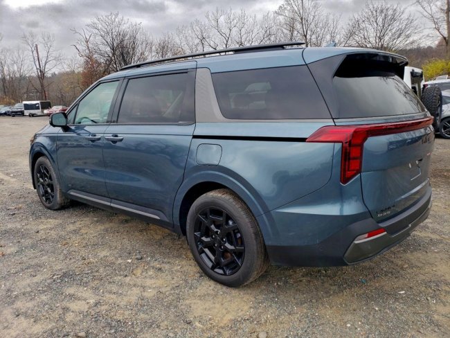 Salvage 2025 Kia Carnival Sx in Blue