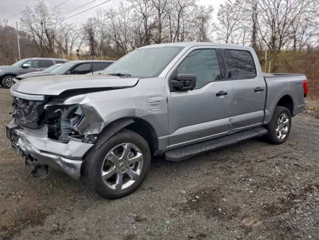 Salvage 2024 Ford F150 Lightning Xlt in Gray