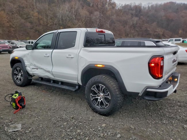 Salvage 2024 Gmc Canyon At4 in White