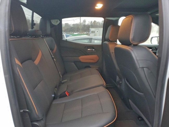 Salvage 2024 Gmc Canyon At4 in White