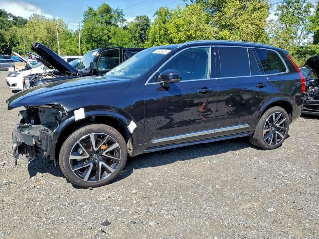 Salvage 2025 Volvo Xc90 Plus in Black