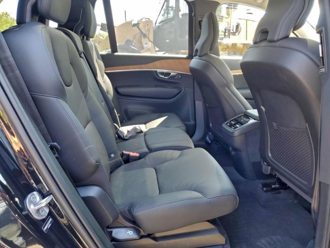 Salvage 2025 Volvo Xc90 Plus in Black