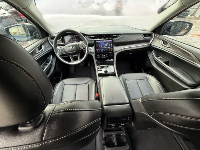 Salvage 2023 Jeep Grand Cherokee L Limited in Green