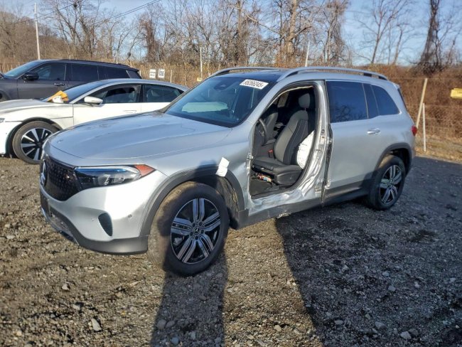 Salvage 2025 Mercedes-benz Eqb 250+ in Серебристый