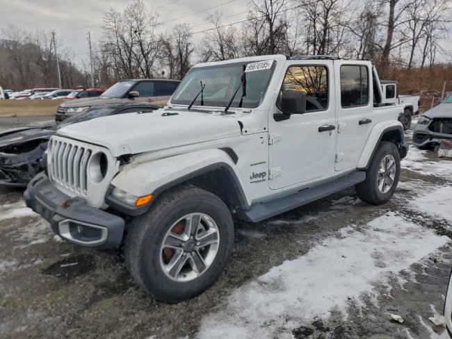 Salvage 2021 Jeep Wrangler Unlimited Sahara in Белый